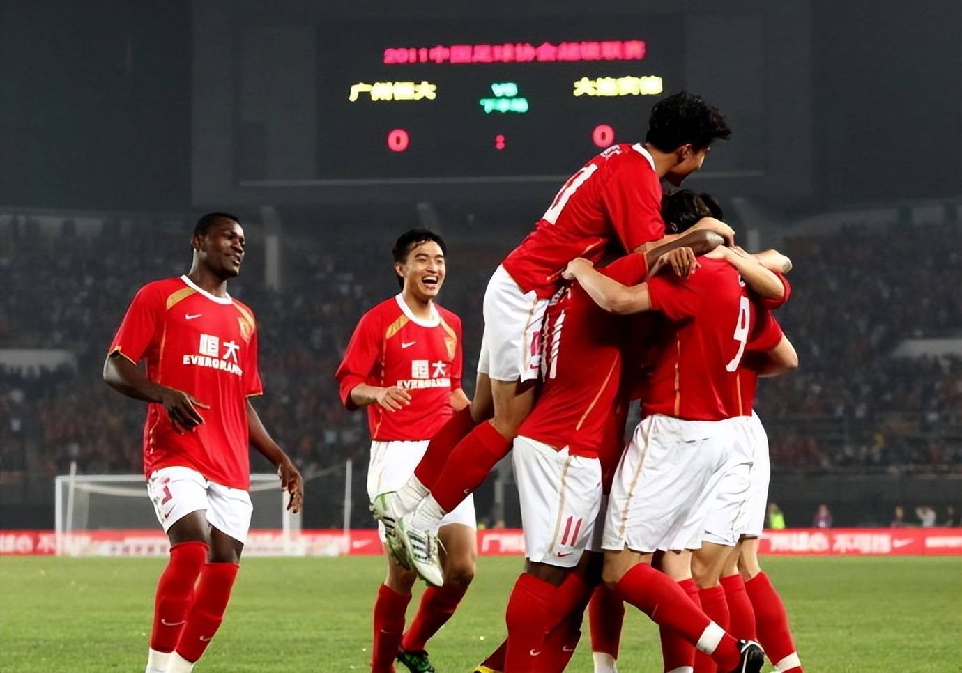 广州恒大小胜,锁定亚冠强强对话的简单介绍 广州恒大小胜,锁定亚冠强强对话的简单介绍