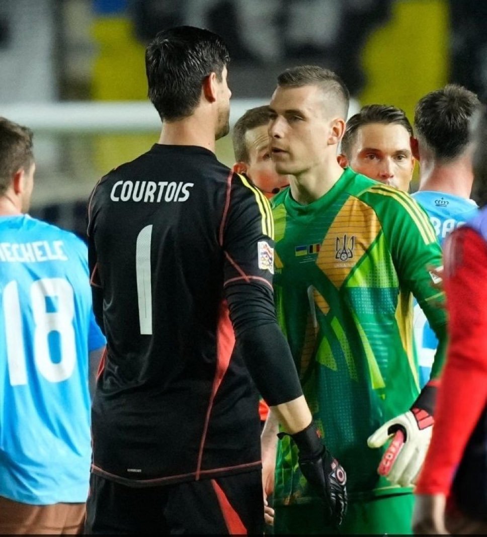 关于塞维利亚意外失利，足球迷哀叹吞下苦果的信息